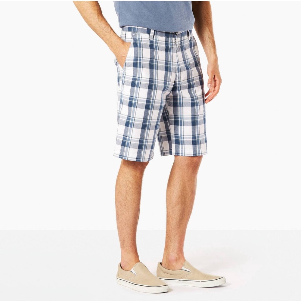 HP💝Men’s Dockers NWOT Blue Plaid Short sz 36w - Picture 3 of 3